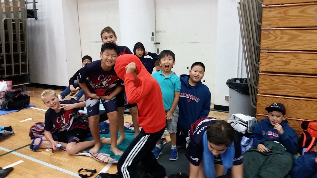 Huskies Swim Team’s Victory in Hong Kong CIS Mosaic