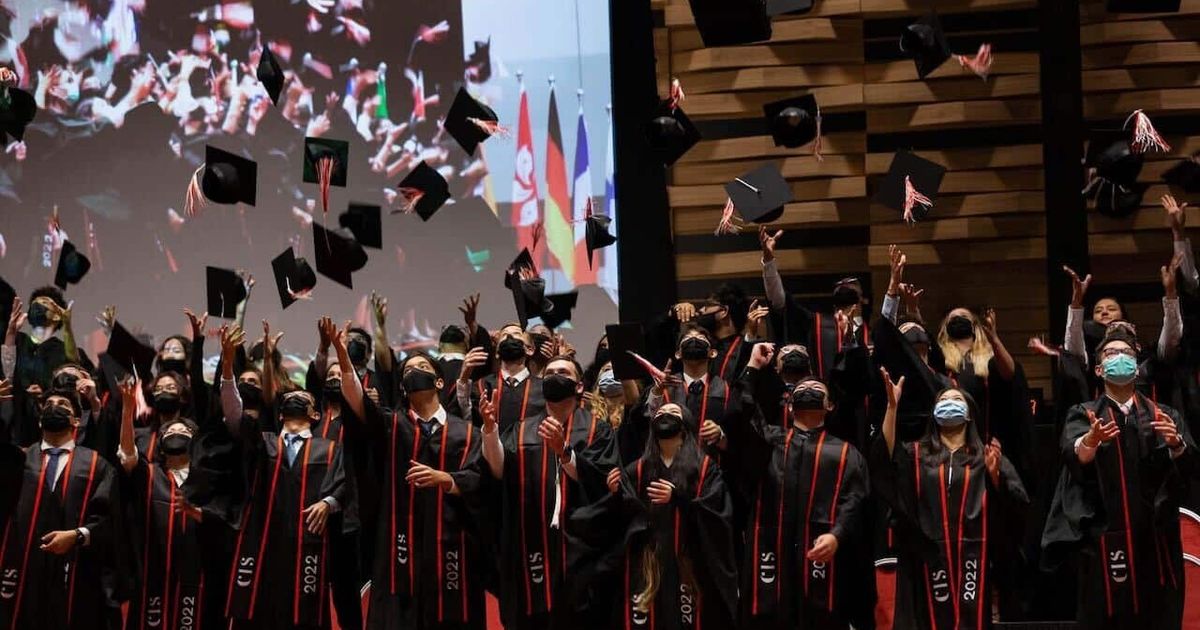 Graduation photos | Mosaic