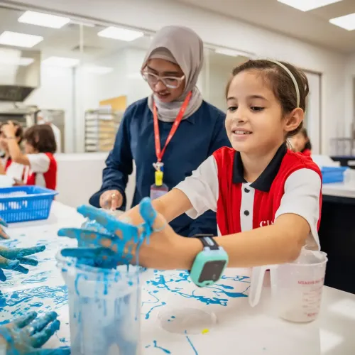 Primary student art class